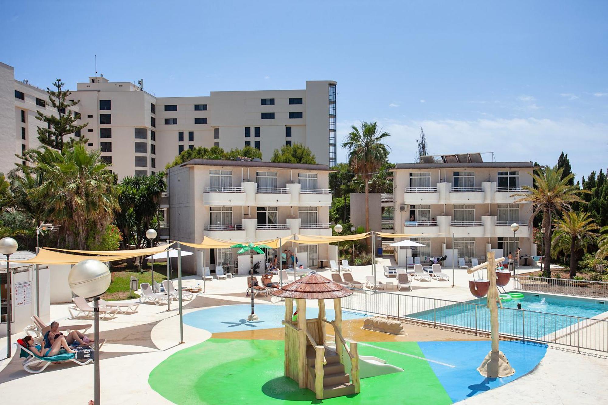 Bj Apartamentos Club Sa Coma Exterior photo