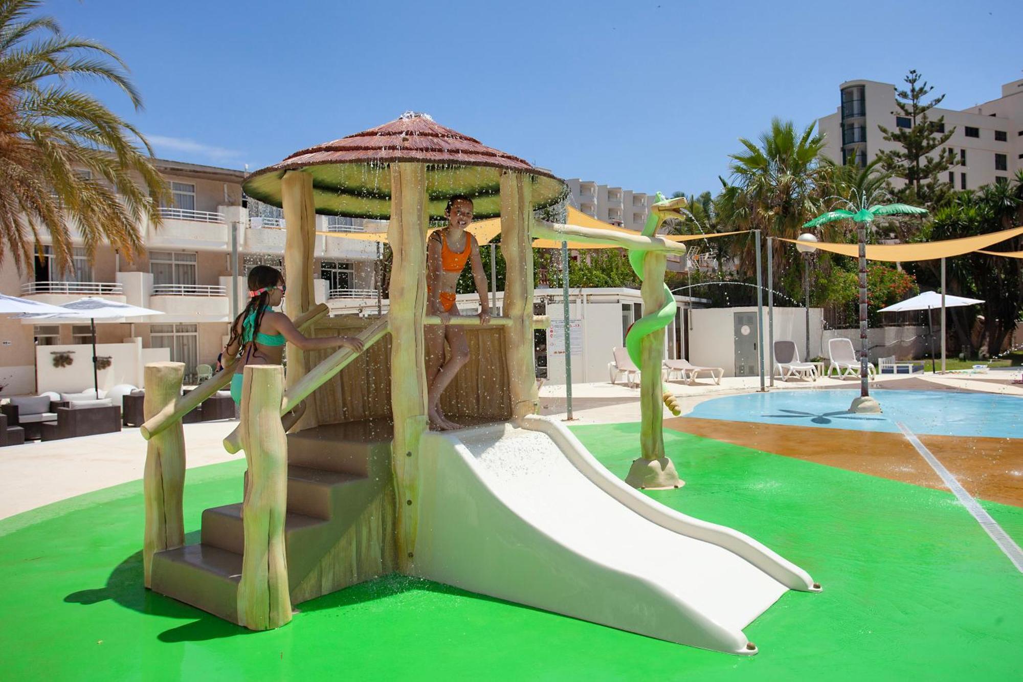 Bj Apartamentos Club Sa Coma Exterior photo